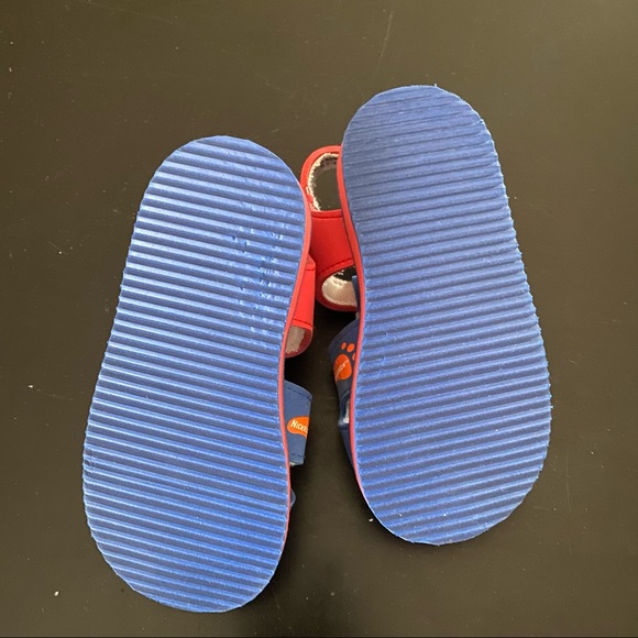Vintage Rugrats Sandals - Picture 3 of 7